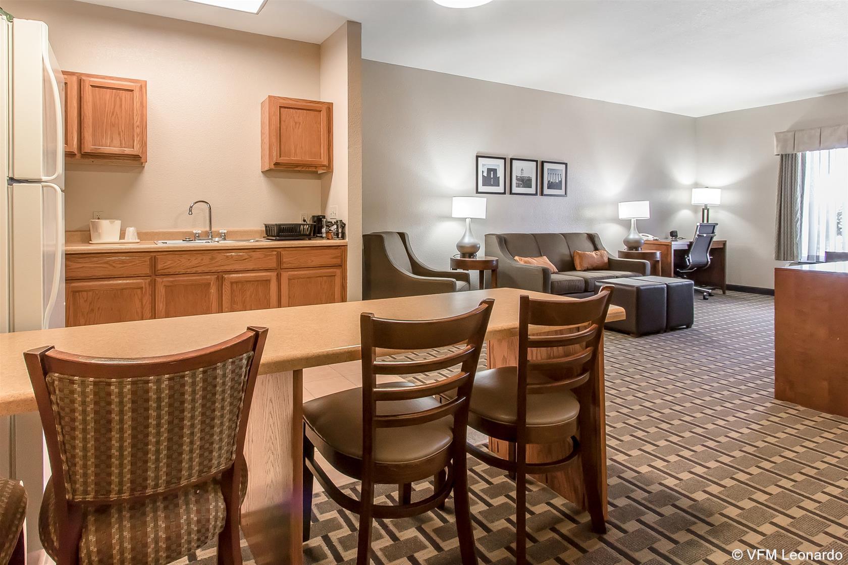 רולה Comfort Suites מראה חיצוני תמונה