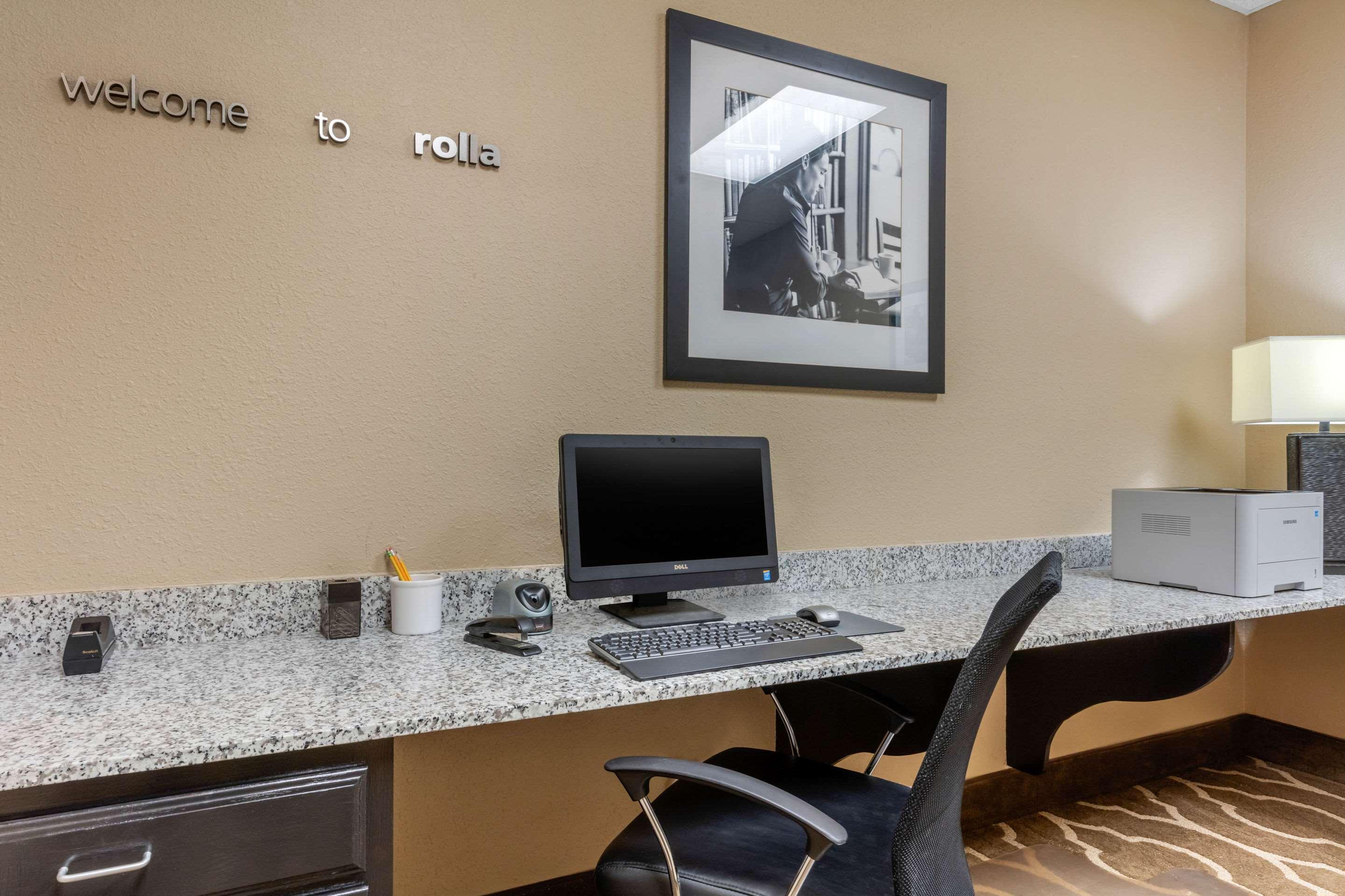 רולה Comfort Suites מראה חיצוני תמונה