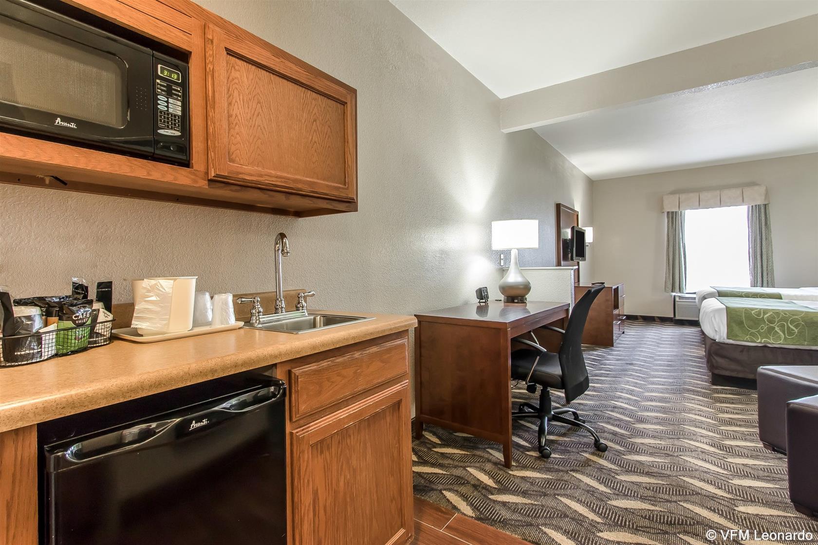 רולה Comfort Suites מראה חיצוני תמונה