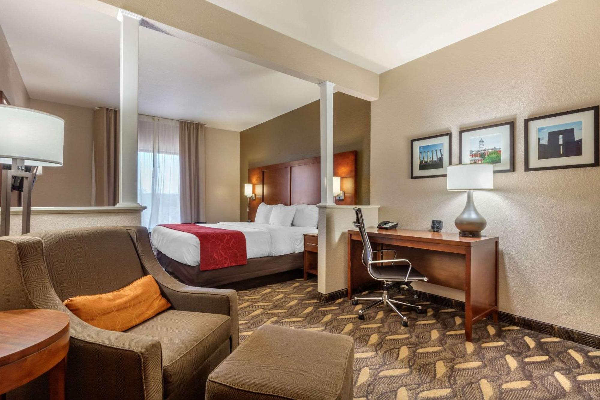 רולה Comfort Suites מראה חיצוני תמונה