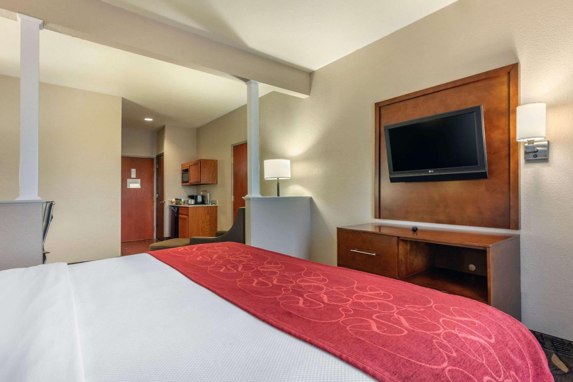 רולה Comfort Suites מראה חיצוני תמונה