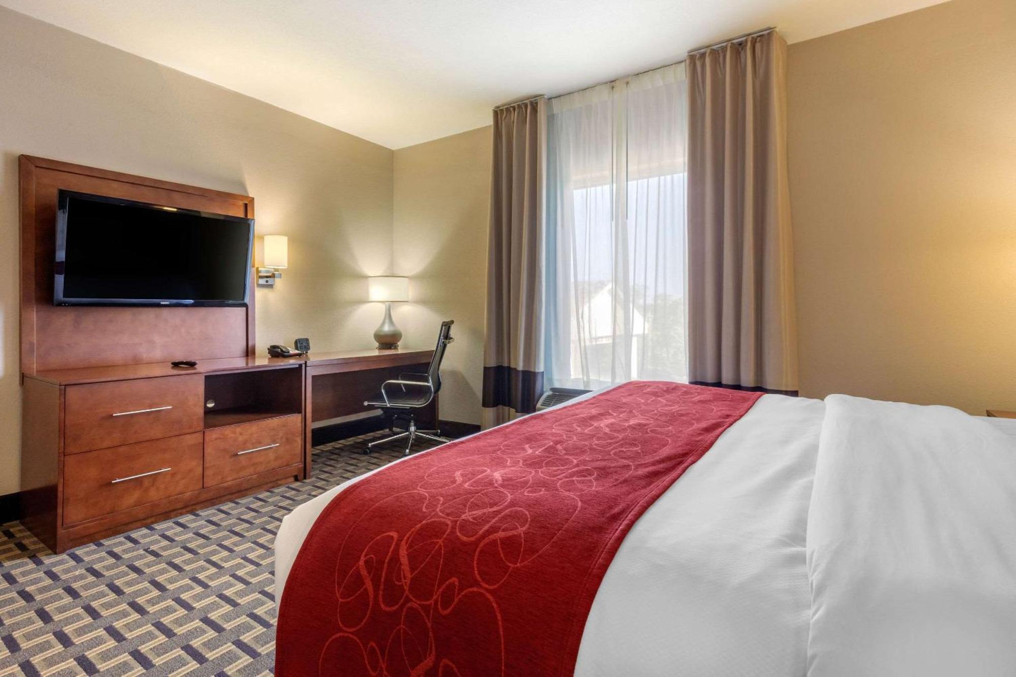 רולה Comfort Suites מראה חיצוני תמונה